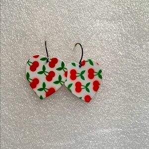💎3/$25💎 Cherry Heart Earrings